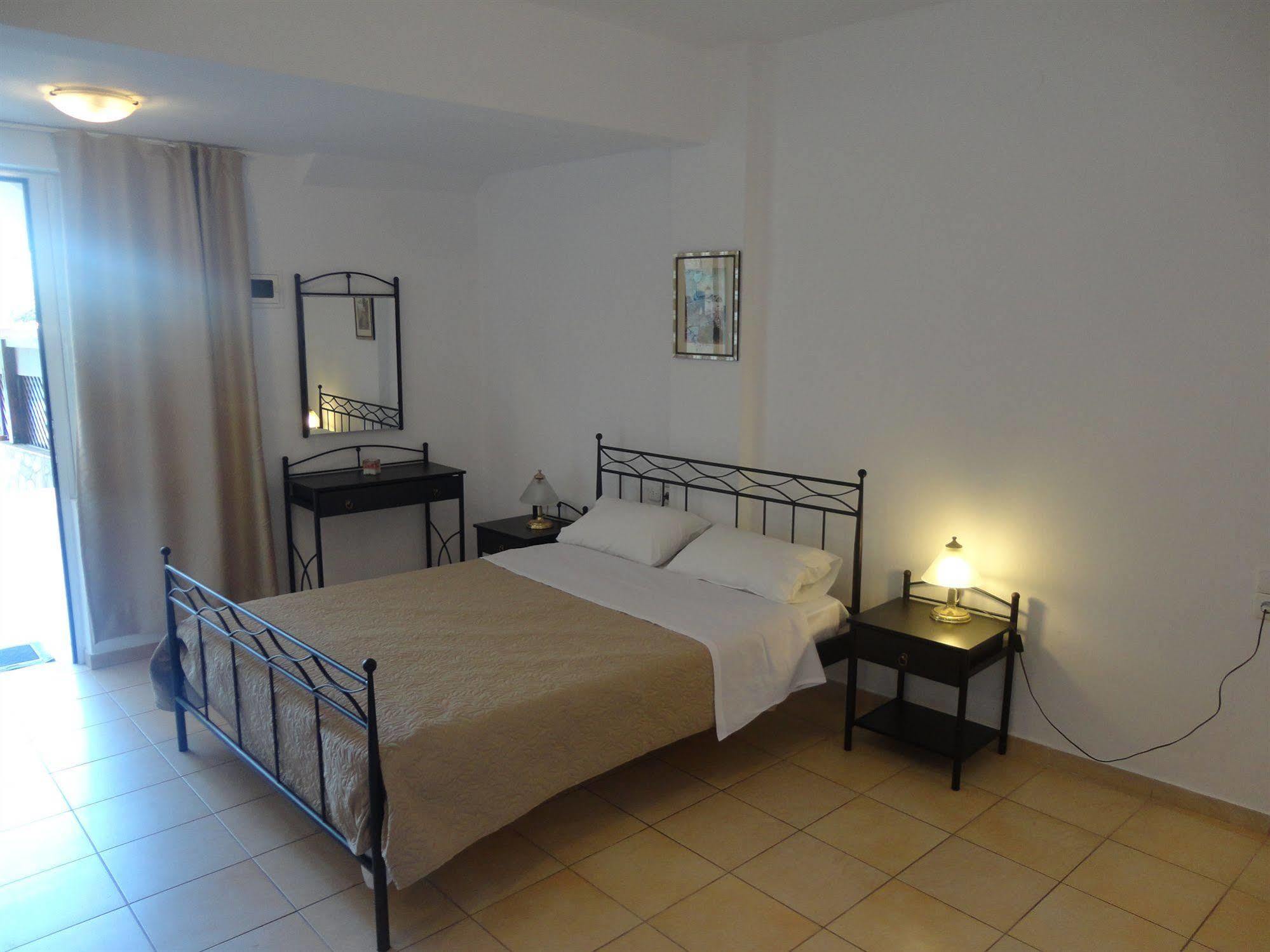 Polydoros Appartments Agios Nikolaos  Ngoại thất bức ảnh